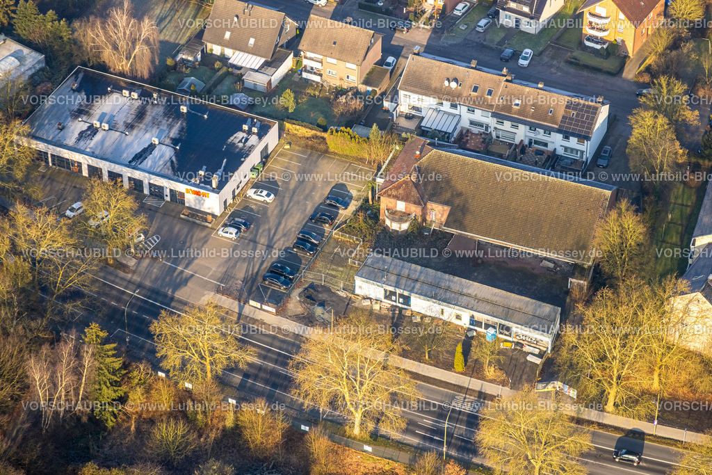 Hamm250200826Heessen | Luftbild, Wohngebiet Heessener Straße von Seeburger Straße bis An der Mattenbecke mit Fitnesscenter Basic Fit und Ruine der Waschstraße, gegenüber geplanter Bau für Bildungszentrum Nord, Stadtbezirk Heessen, Hamm, Ruhrgebiet, Nordrhein-Westfalen, Deutschland