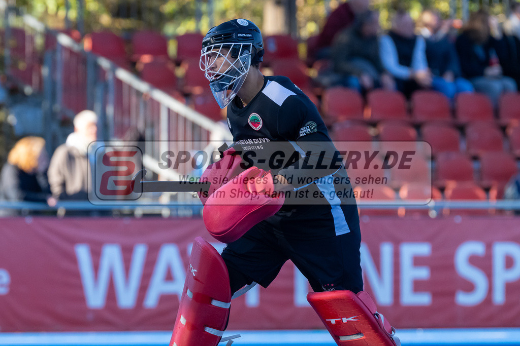HK_20241103_108481 | 1. Bundesliga Herren Crefelder HTC - Hamburger Polo Club am 3.11.2024 CHTC Krefeld, Krefeld , Joshua Onyekwue Nnaji Torwart ( Crefelder HTC #29 )