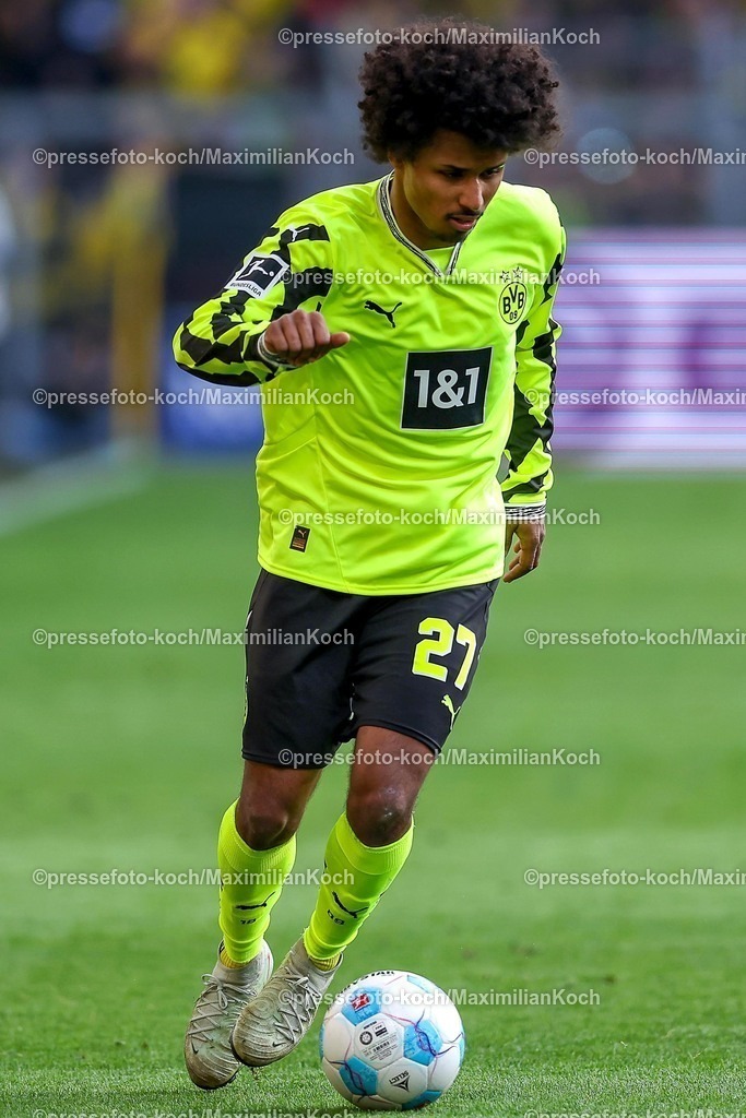 BVB08032502254 | 08.03.2025, Fußball, Borussia Dortmund - FC Augsburg, 1. Fußball Bundesliga, 25. Spieltag, Signal Iduna Park, Saison 2024 2025: Karim Adeyemi (BVB #27)DFB regulations prohibit any use of photographs as image sequences and or quasi-video.