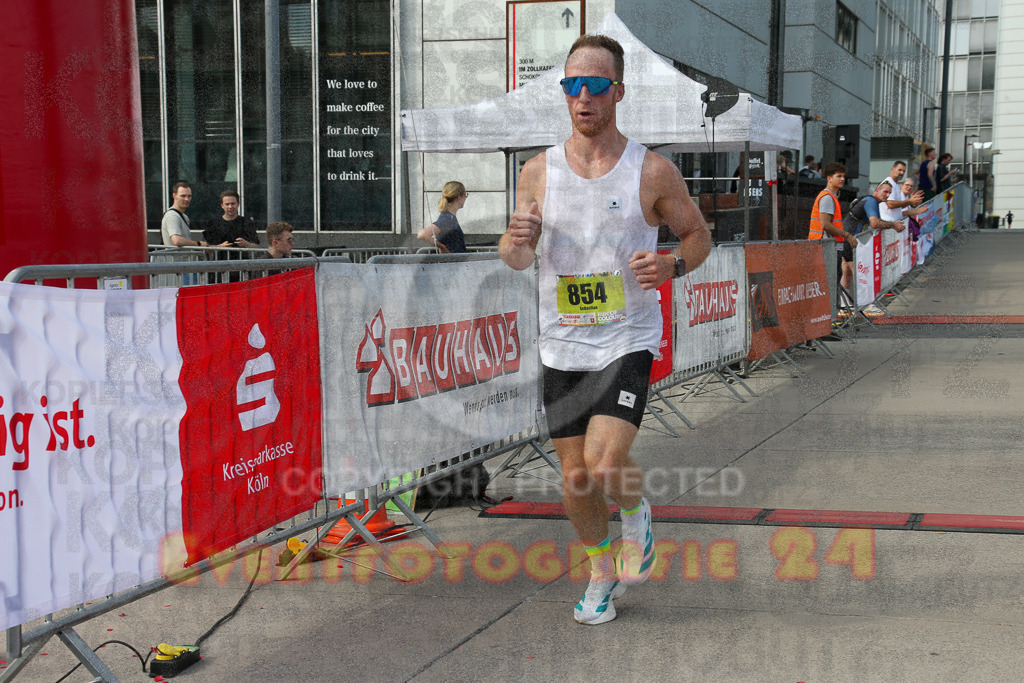 250920_1510_EX1_8463 | Sportfotografie im Rhein-Sieg Kreis, Köln, Bonn, NRW, Rheinland Pfalz, Hessen, etc. Unser Tätigkeitsfeld umfasst den Laufsport vom Volkslauf über den Marathon, Duathlon, Triathon bis zum Ultralauf wie Kölnpfad Ultra oder Schindertrail.