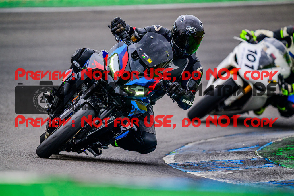 MaZZes_FotoMatrix_240614_6007705_2-27 | GELB