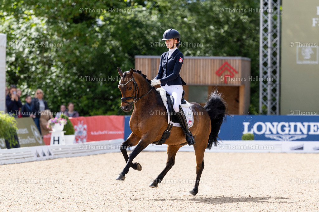 TH_Pony Derby_ 557-LEVIEN Sophie (GER)_ Carlo Carlucci_37624 | Deutsches Spring- und Dressur-Derby 2026 am 15.05.26 in Hamburg, Pony Derby, 557LEVIEN Sophie (GER), Carlo Carlucci