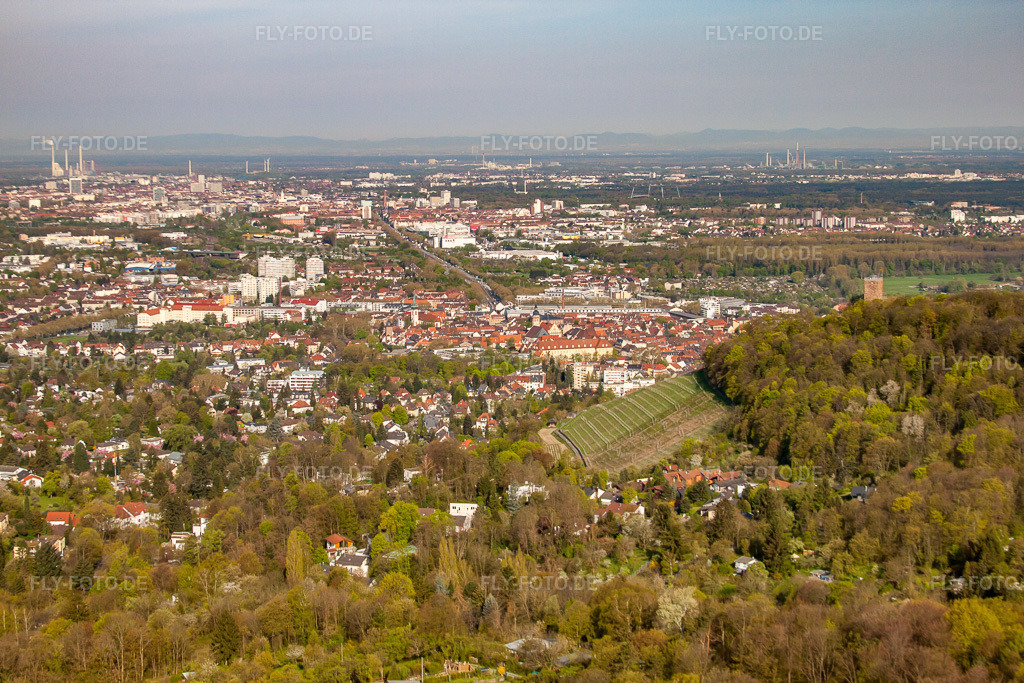 Luftbild: Durlach von Osten im Ortsteil Durlach in Karlsruhe im Bundesland Baden-Württemberg in Deutschland. Foto: IMG_25920.jpg vom 23.04.2010 durch Werner Riehm/FLY-FOTO.de
