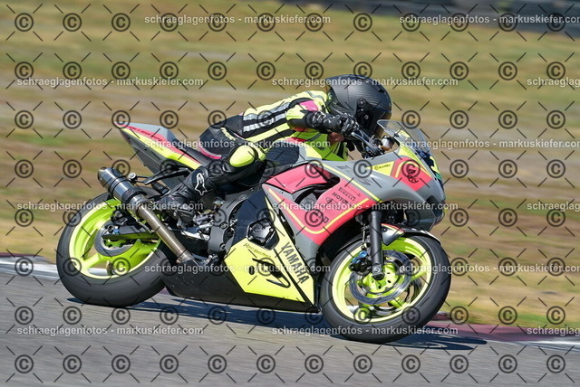 26bt04-1038 | markuskiefer.com - Realisiert mit Pictrs.com