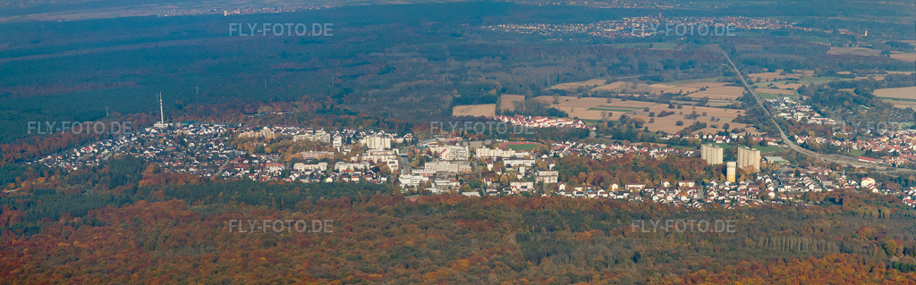 Luftbild: Panorama Dorschberg von Süden in Wörth am Rhein im Bundesland Rheinland-Pfalz in Deutschland. Foto: IMG_35350-Bearbeitet.jpg vom 31.10.2010 durch Werner Riehm/FLY-FOTO.deAuflösung des Originals: 9238 x 2878 px