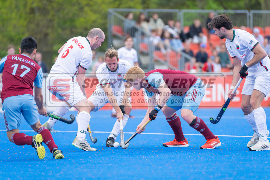 HK_20240414_100528 | 1. Bundesliga Hockey Herren Crefelder HTC - UHC Hamburg am 14.4.2024 CHTC, Krefeld , van Laak Max ( Crefelder HTC #5 ) , Niklas Wellen ( Crefelder HTC 10 ) , Schmid Philip ( UHC Hamburg #30 )