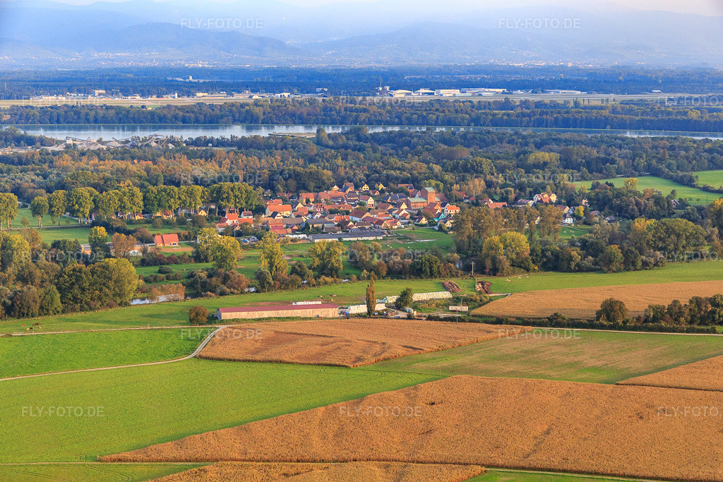 Luftbild: Ortsansicht von Nordwesten in Fort-Louis im Bundesland Bas-Rhin in Frankreich.Foto: IMG_074350.jpg vom 04.10.2014 durch Werner Riehm/FLY-FOTO.deAuflösung des Originals: 5472 x 3648 px