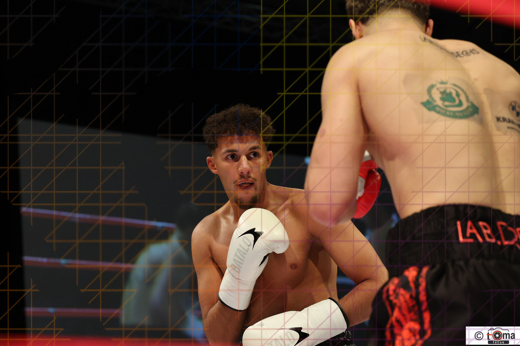 Faiz vs Arnold  25.04.2026 tomafocus Tb00110 | professionelle Sport- und Eventfotografie von Tomafocus – dynamische Bilder, emotionale Momente und hochwertige Aufnahmen für jeden Anlass. - Realisiert mit Pictrs.com
