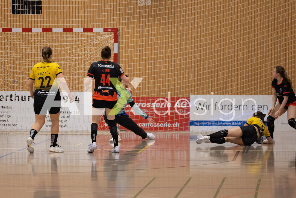 Handball I Frauen I Saison 2025-2026 I Handball Swiss Premium League 1 | Women I Round 5 I  Yellow Winterthur - GC Amicitia Zürich I 15.03.2026 | 2 Mina Vasic (RS) (Yellow Winterthur) – Rückraum links - Realisiert mit Pictrs.com