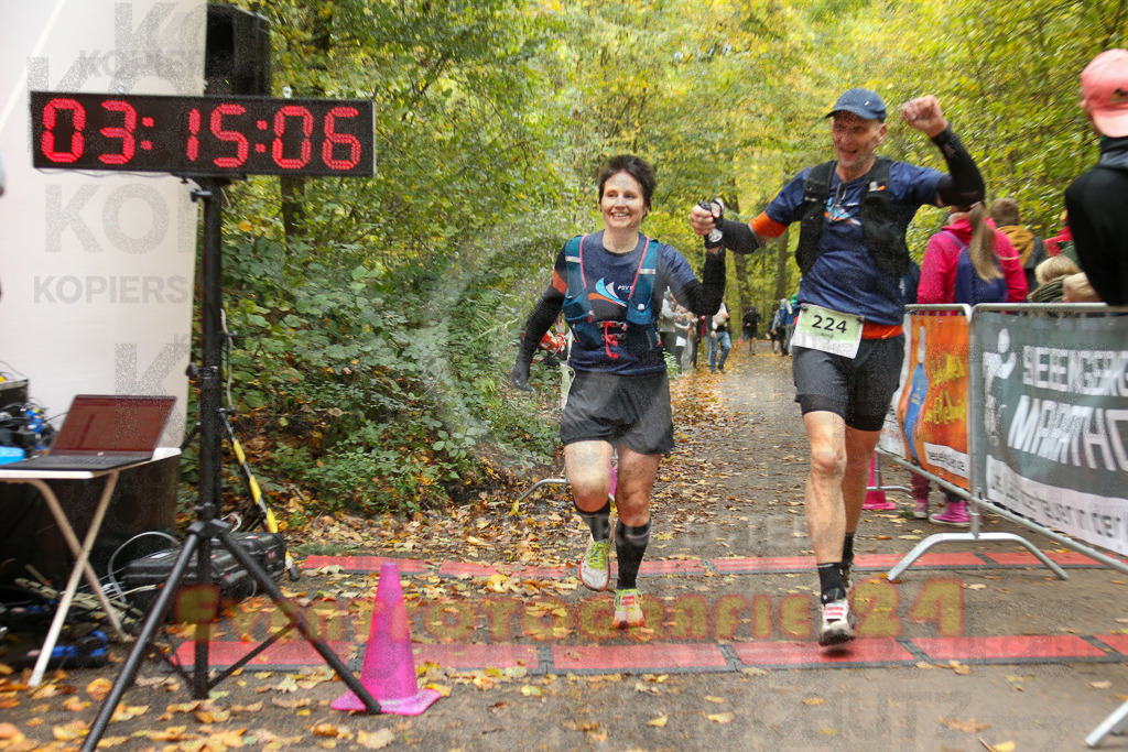 251026_1316_EX1_3078 | Sportfotografie im Rhein-Sieg Kreis, Köln, Bonn, NRW, Rheinland Pfalz, Hessen, etc. Unser Tätigkeitsfeld umfasst den Laufsport vom Volkslauf über den Marathon, Duathlon, Triathon bis zum Ultralauf wie Kölnpfad Ultra oder Schindertrail.