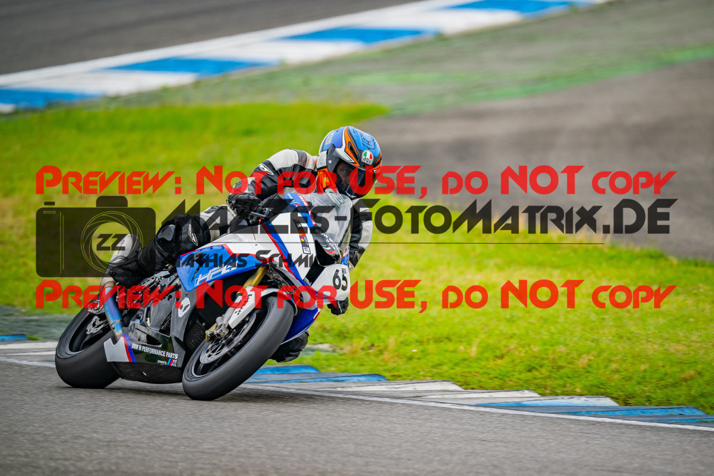 MaZZes_FotoMatrix_240701_6007705_6064 | WEISS