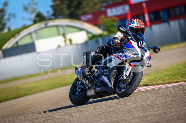 0100-260509DCB-006_100 | Deine Full-Service-Agentur für ✔️Videoproduktionen und ✔️Motorsportfotografie Jetzt Angebot anfragen!
