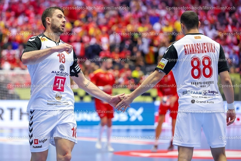 EHF20012601041 | 20.01.2026, Handball, Men's EHF EURO 2026, Nordmazedonien - Rumänien, Jyske Bank Boxen in Herning, Dänemark, Preliminary Round:  Filip Kuzmanovski (North Macedonia #18)  Pavle Atanasijevikj (North Macedonia #88) 