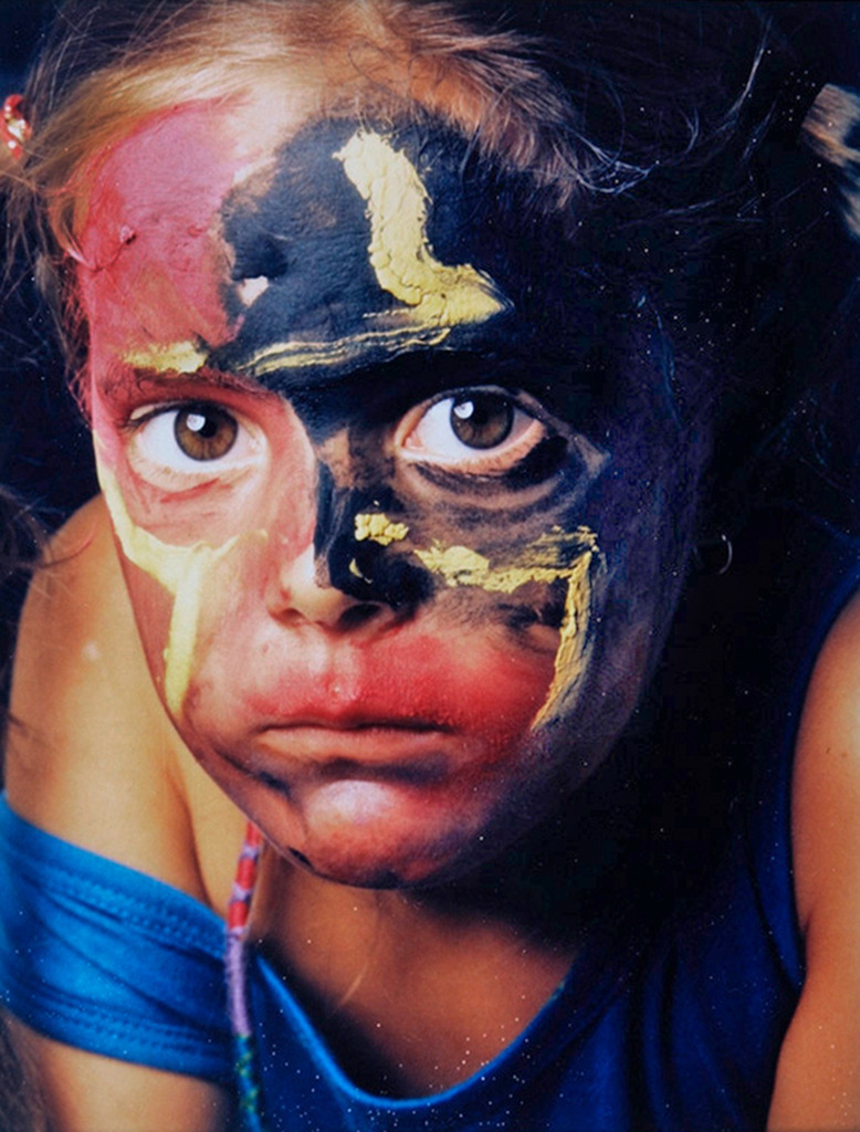 074art_Bee-Braxm__08a | Werk aus  dem Jahr 1994   Nach einer Aktion im Ritterhausmuseum Offenburg. Kunstmaler Rainer Braxmaier und Modefotograf Wilfried Beege.