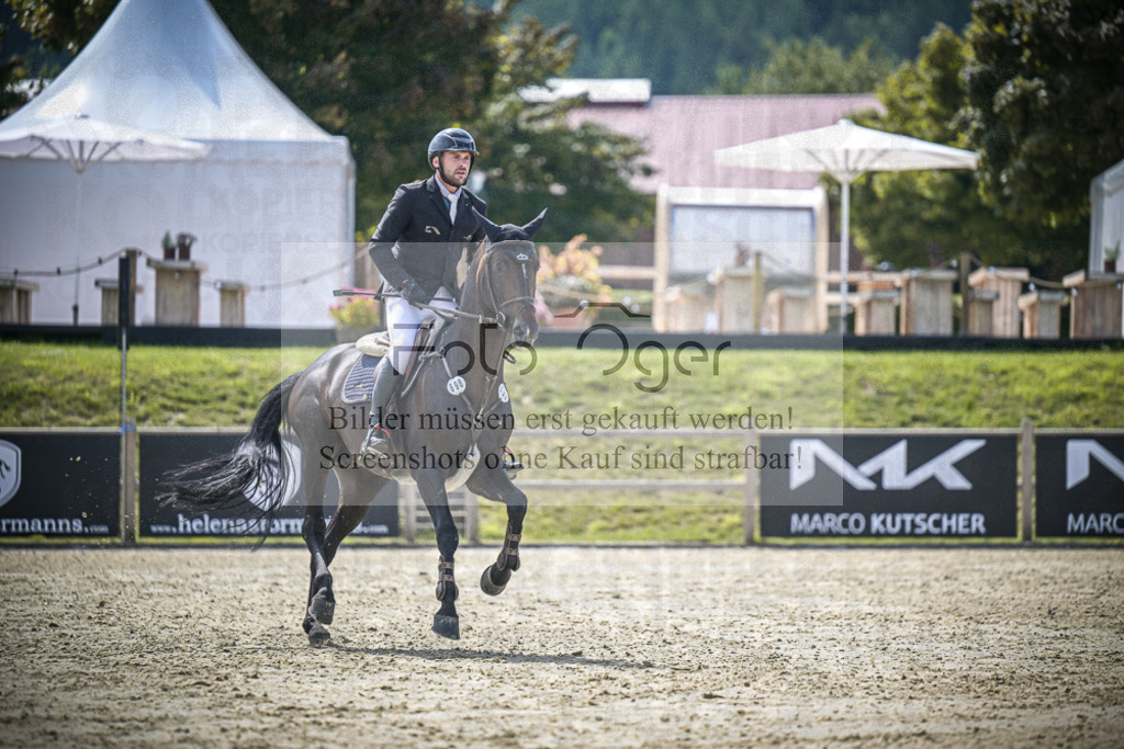 DOS_6198 | Entdecke hochwertige Reitturnierfotos von Foto Oger. Professionell, emotional und authentisch – jetzt Lieblingsmomente im Shop bestellen.Deutschlandweite Turnierfotografie. - Realisiert mit Pictrs.com