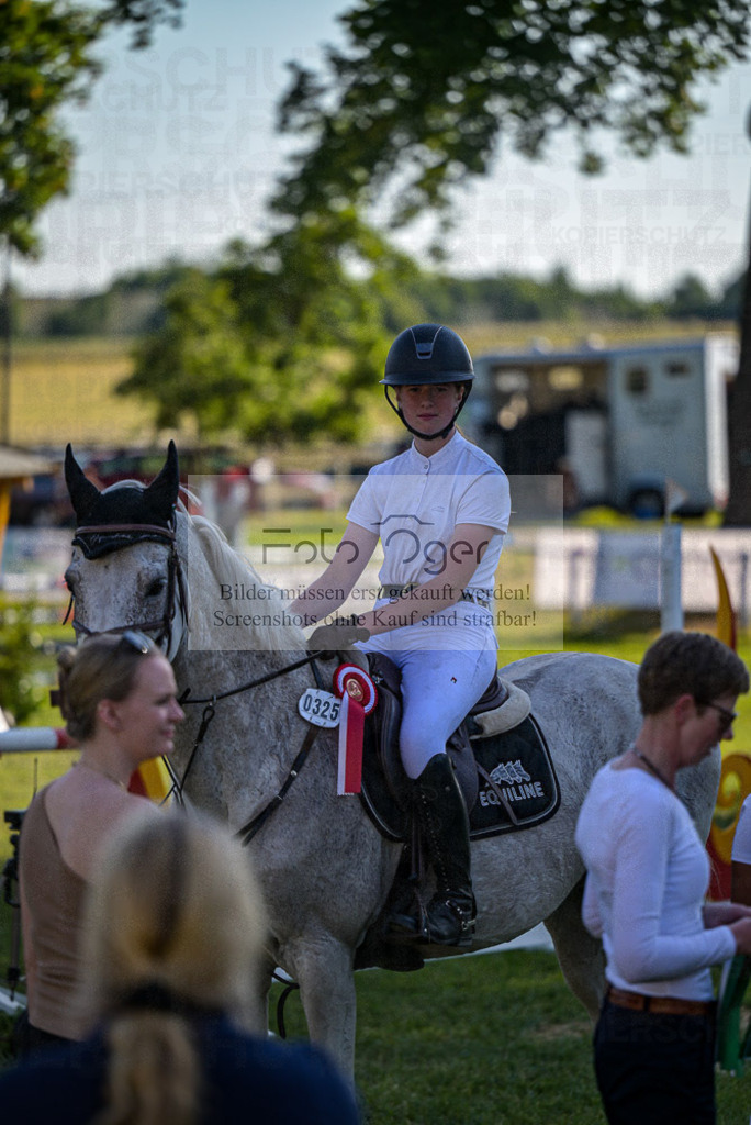 Reitturnier Voxtrup | Entdecke hochwertige Reitturnierfotos von Foto Oger. Professionell, emotional und authentisch – jetzt Lieblingsmomente im Shop bestellen.Deutschlandweite Turnierfotografie. - Realisiert mit Pictrs.com