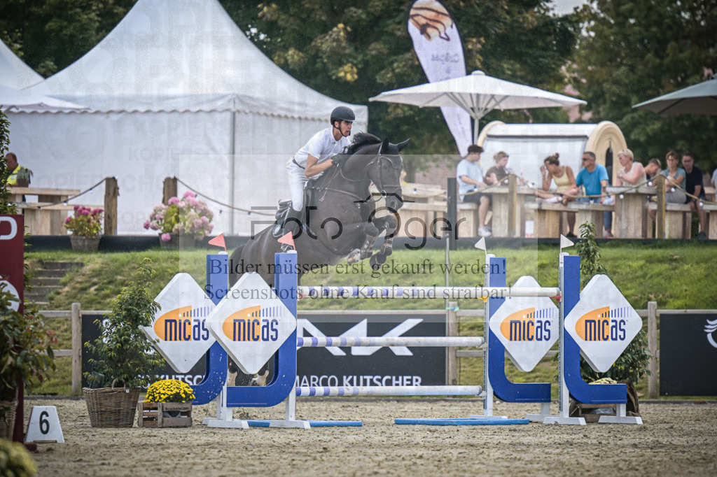 DOS_2724 | Entdecke hochwertige Reitturnierfotos von Foto Oger. Professionell, emotional und authentisch – jetzt Lieblingsmomente im Shop bestellen.Deutschlandweite Turnierfotografie. - Realisiert mit Pictrs.com
