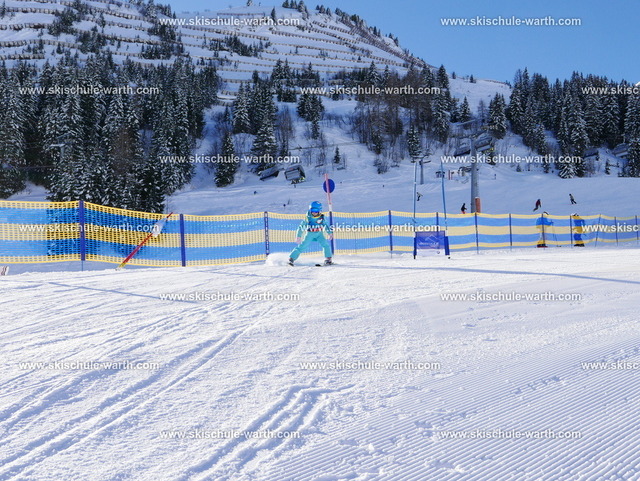 Brigitte  (3) | Photos von der Skischule Warth - Realisiert mit Pictrs.com