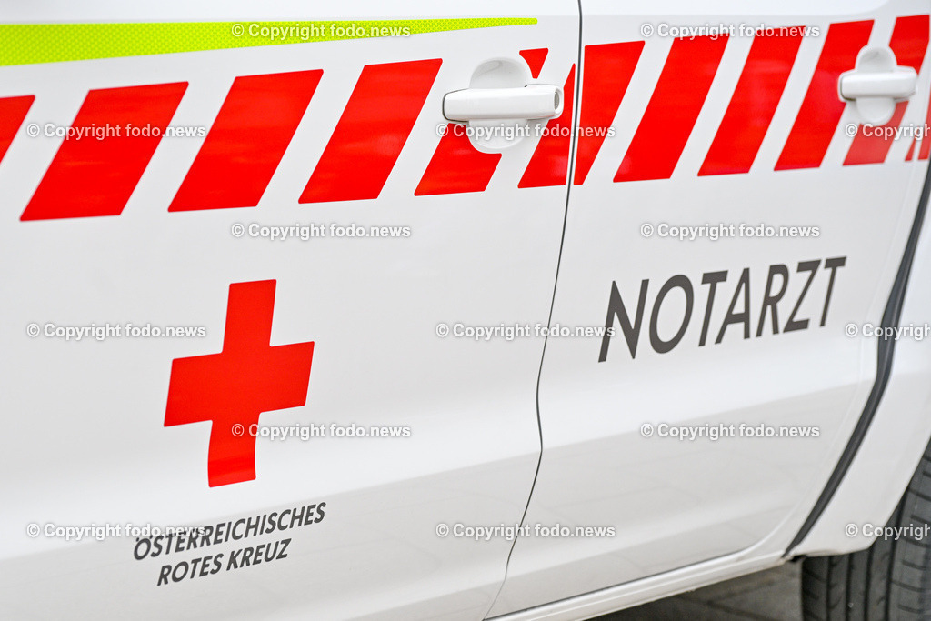 Pressekonferenz Oesterr. Rotes Kreuz_ 50 Jahre Notarztdienst in Ooe_ 31.01.2024-12 | 31.01.2024, Presseclub Linz, AUT, Pressekonferenz Oesterr. Rotes Kreuz, 50 Jahre Notarztdienst in Ooe, im Bild Rettungswagen, Rettungsauto, Notarztwagen, Notarzt, Einsatzfahrzeug Rotes Kreuz, NAW, Notfallsanitaeter, NFS