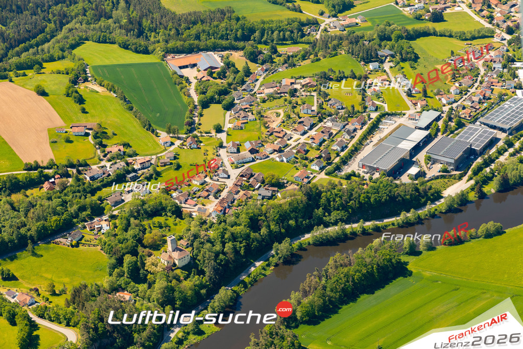 Das Luftbild zeigt : Regenpeilstein Roding - Die Luftaufnahme wurde 2024 vom UL-Flugzeug aus erstellt ( keine Drohne ) - Hochauflösende Luftaufnahme - Für grossformatige Ausdrucke geeignet. Die Geschenkidee !Mit Lizenz und Bildrechte bestellbar
