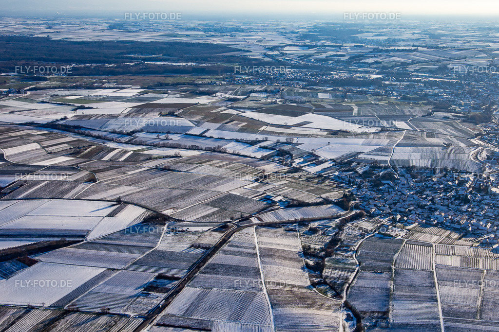 im Winter bei Schnee von Nordwesten | Luftbild: im Winter bei Schnee von Nordwesten im Ortsteil Rechtenbach in Schweigen-Rechtenbach im Bundesland Rheinland-Pfalz in Deutschland. Foto: IMG_139705.jpg vom 16.01.2024 durch ©2025 Werner Riehm fly-foto.de/copyright - Realisiert mit Pictrs.com