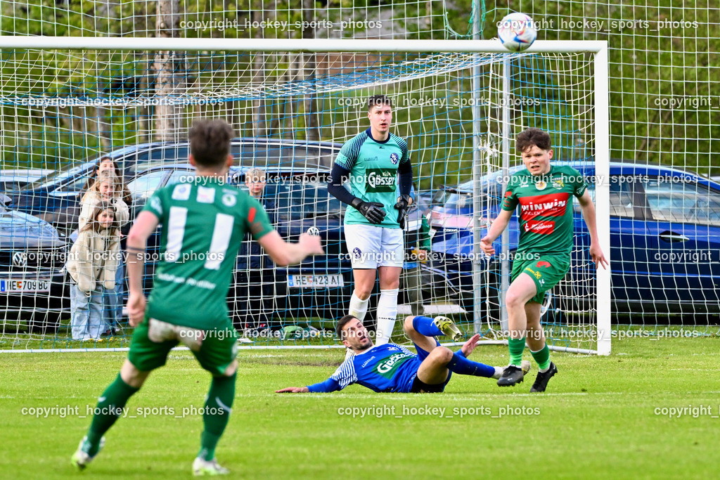Dellach Gail vs. Rapid Lienz | #10 Samir Nuhanovic Dellach Gail, #22 Jaka Grilj Miletic Dellach Gail, #18 Oliver Gomig Rapid Lienz, Dellach Gail vs. Rapid Lienz, Dellach Gail vs. Rapid Lienz am 26.04.2024 in Dellach (Sportplatz Dellach Gail), Austria, (Photo by Bernd Stefan)