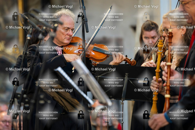 TAM25_K.05__Michael-Vogl_048_5862 | Tage Alter Musik Regensburg K.05 Basilika St. Emmeram Xenia Löffler, Alfredo Bernardini, Michael Bosch, Oboe Batzdorfer Hofkapelle (Deutschland) Musik aus der Fürst Thurn und Taxis Hofbibliothek Regensburg Daniel Deuter Konzertmeister Foto: Michael Vogl