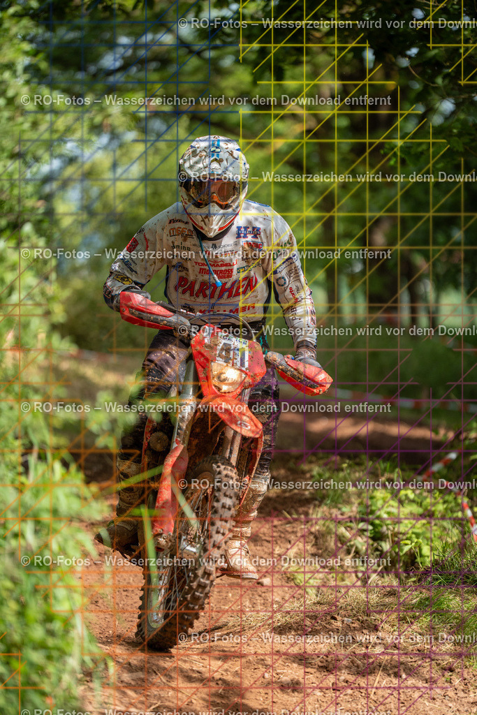 Wolfshausen 4 Lauf -1638 | Sportfotografie von RO-Fotos: Motorsport, Motocross, Enduro, Laufveranstaltungen und Triathlon. Professionelle Fotos von Sportlern und Events. - Realisiert mit Pictrs.com