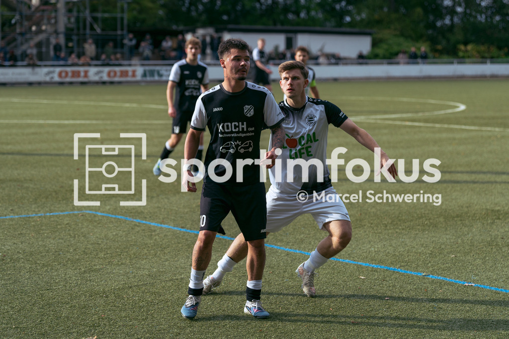 TSV 05 Ronsdorf – SSV Bergisch Born II | Linus Leonard Rämsch (10, SSV Bergisch Born II). Bezirksliga Niederrhein, Gruppe 2: TSV 05 Ronsdorf gegen SSV Bergisch Born II, Wuppertal, 11.10.2026. Endstand: 3:1. sportimfokus / Marcel Schwering - Realisiert mit Pictrs.com