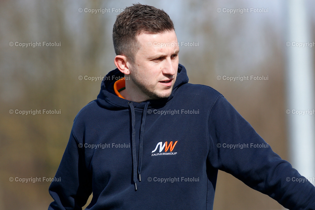 A_LUI_18032023_01 | SPORT,FUSSBALL,LT1 OOE LIGA ASKOE OEDT-SPG WALLERN/ST.MARIENKIRCHNEN 18.03.2023 IM BILD:TRAINER HORST HAIDACHER  (SPGWALLERN) FOTO:FOTOLUI