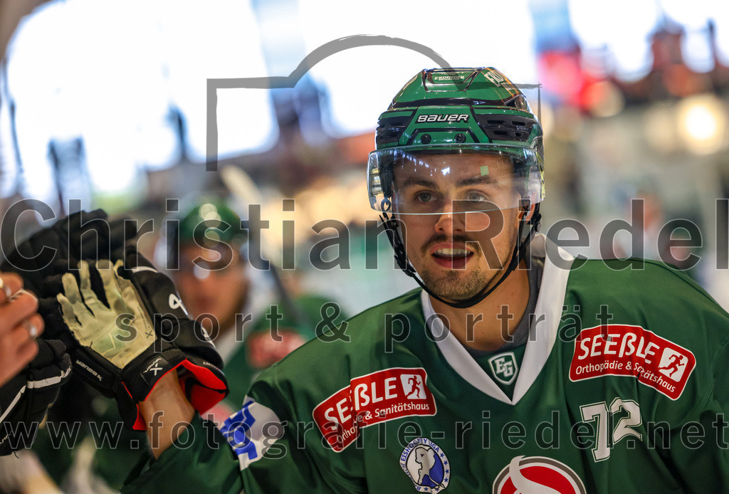 2023-09-10_087_TSV_Erding_gegen_EHC_Klostersee | Erding, Deutschland, 10.09.2023:
Eishockey, Bayernliga 2023 / 2024, Testspiel, TSV Erding gegen EHC Klostersee, Endergebnis: 10:1

Leon Abstreiter (Erding Gladiators, #72)

Foto: Christian Riedel / fotografie-riedel.net
