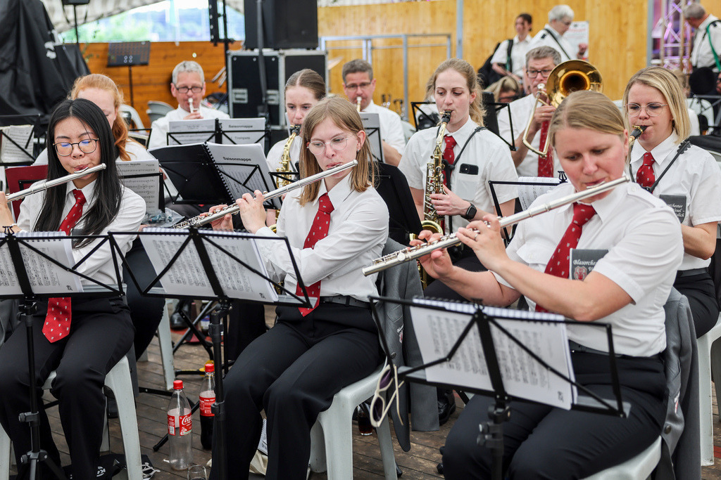 top-top.de 240516-070 | Foto, Video, Fotografie, Videografie, Fotobox, DJ, Discjockey, Musik, Musikbox, Veranstaltung, Photobooth, Amazon, Ebay, Buchtipp, Bestseller, Autor, Verlag, Buch, Wesel, Hamminkeln, NRW, Dinslaken, Rees, Drohne, Hochzeit, Party, Fotobox, Wesel, Fotograf