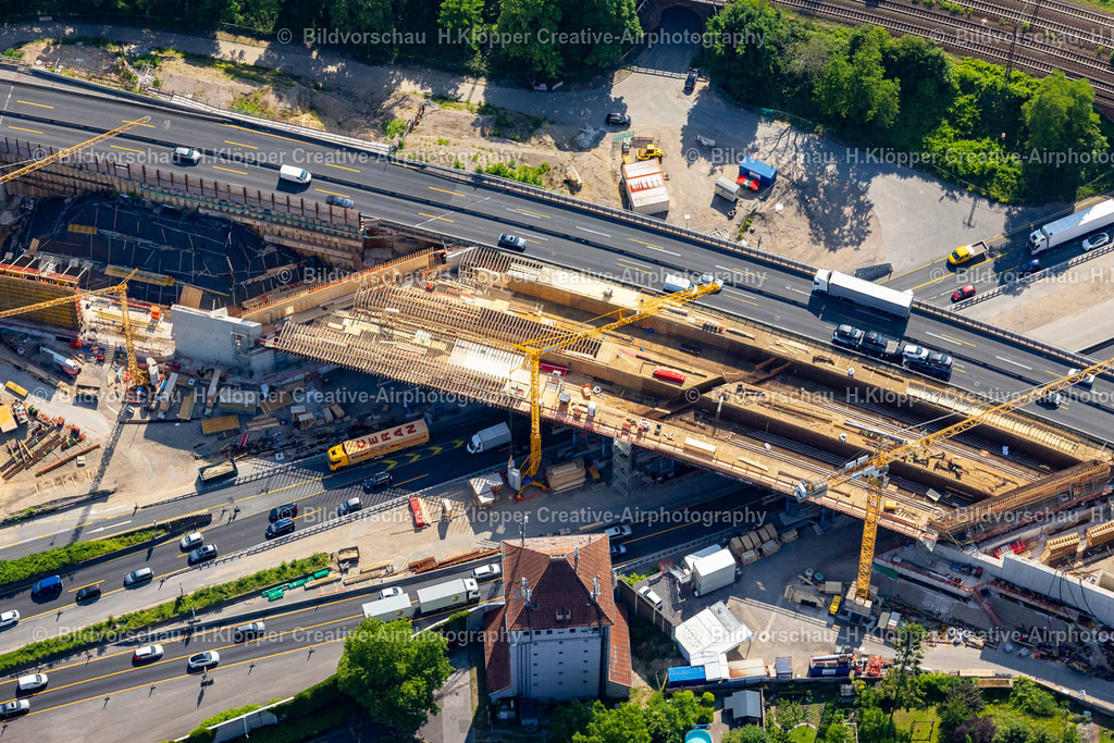 Luftbild Duisburg-4528 | Luftbildfotografie und Luftbilder Baustelle an der Verkehrsführung am Autobahnkreuz der BAB A40 - 3 " Kreuz Kaiserberg " in Duisburg im Bundesland Nordrhein-Westfalen, Deutschland - Realisiert mit Pictrs.com
