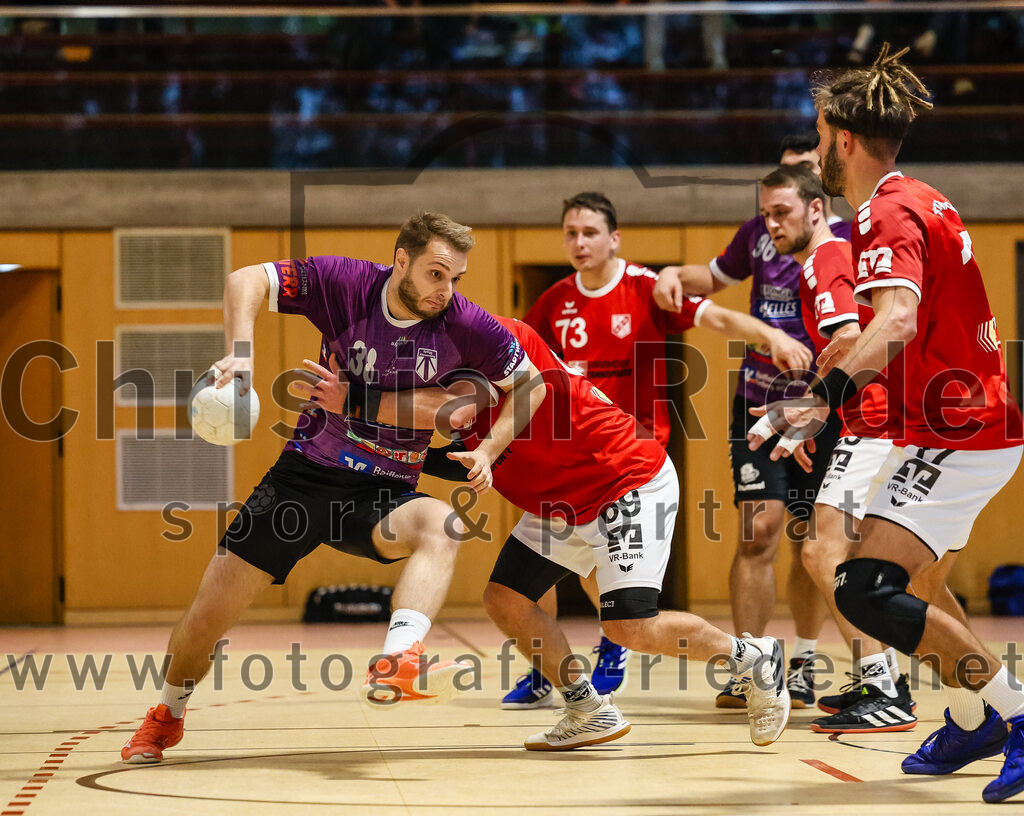 2024-10-20_074_SpVgg_Altenerding_II_gegen_TSV_Taufkirchen-Vils | Erding, Deutschland, 20.10.2024:Handball, Bezirksliga Männer Ost 2024 / 2025, 3. Spieltag, SpVgg Altenerding II gegen TSV Taufkirchen/Vils, Endergebnis: 15:20Florian Schiffel (SpVgg Altenerding, #38), Andreas Rej (TSV Taufkirchen/Vils, #69)Foto: Christian Riedel / fotografie-riedel.net