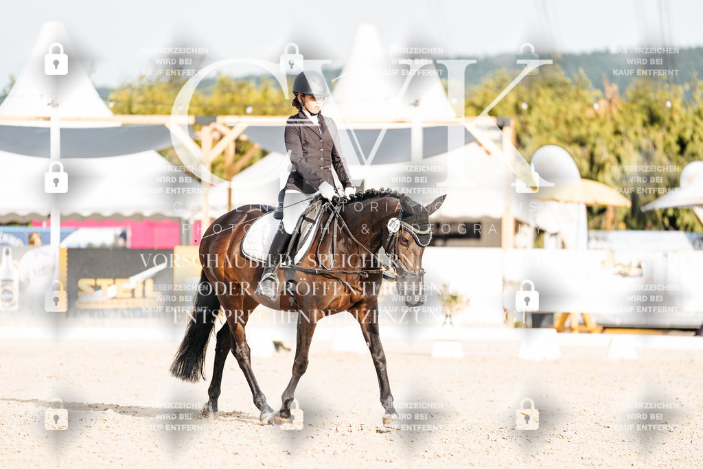 CK904501 | Turnierfotografie Pferdefotografie Trier Rheinland-Pfalz Pferdesport Reitsport Tierfotografie Sportfotografie Pferdevideo Pferdevideografie Equestrianvideography equestrianphotography  - Realisiert mit Pictrs.com