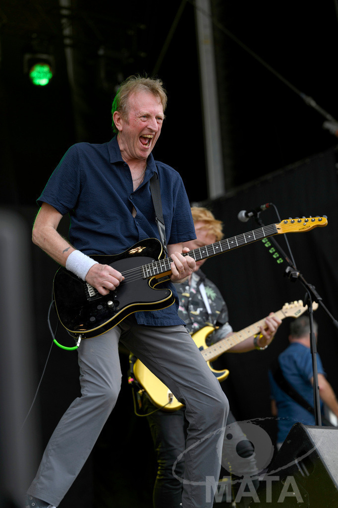 _DWA6711 | Schottisch Gitarrist Bruce Watson von der Band Big Country bei ihrem Auftritt im Rahmen des Festival Lieder am See 2024 in Franken Enderndorf Spalt, 27.07.2024 Bayern Deutschland - Realisiert mit Pictrs.com