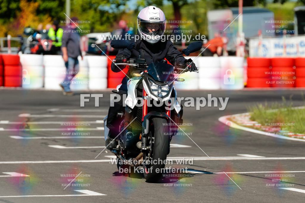 Moto-TeamOBK-21792 | Hier findet Ihr Bilder von Touristenfahrten auf der Nürburgring Nordschleife oder von anderen Veranstaltungen die ich besucht habe. Viel Spass beim Durch Schauen 