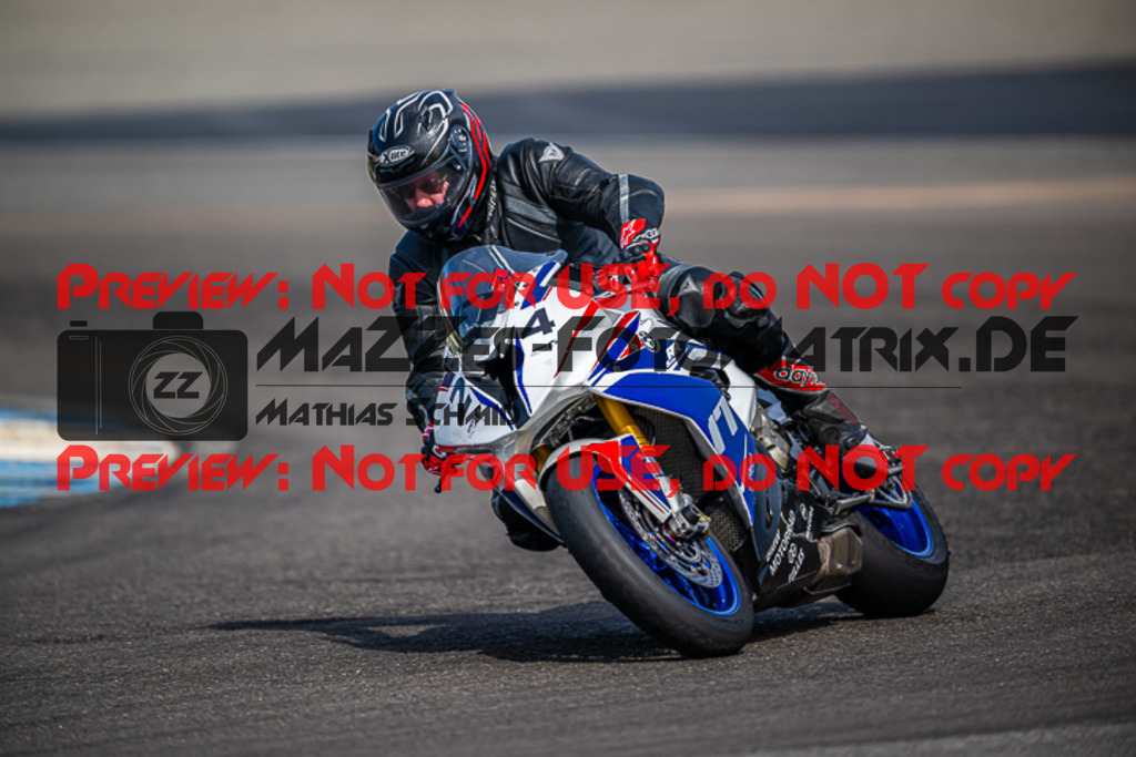 MaZZes_FotoMatrix_230410_8039 | ROT