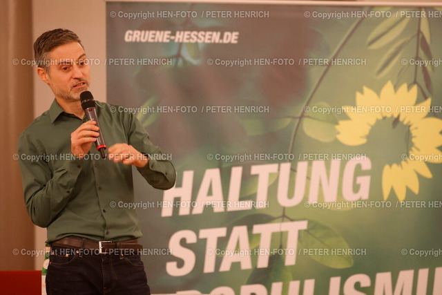 Zukunft Nahost | 14.11.2025 Dialogveranstaltung zu GIbt es jetzt die Chance zu echtem Frieden und was kann Deutschland beitragen? mit Professor Dr. Meron Mendel (Direktor der Bildungsstätte Anne Frank) und Moderatorin Daniela Wagner Kreisverband Grüne Darmstadt (Foto: Peter Henrich) - Realisiert mit Pictrs.com