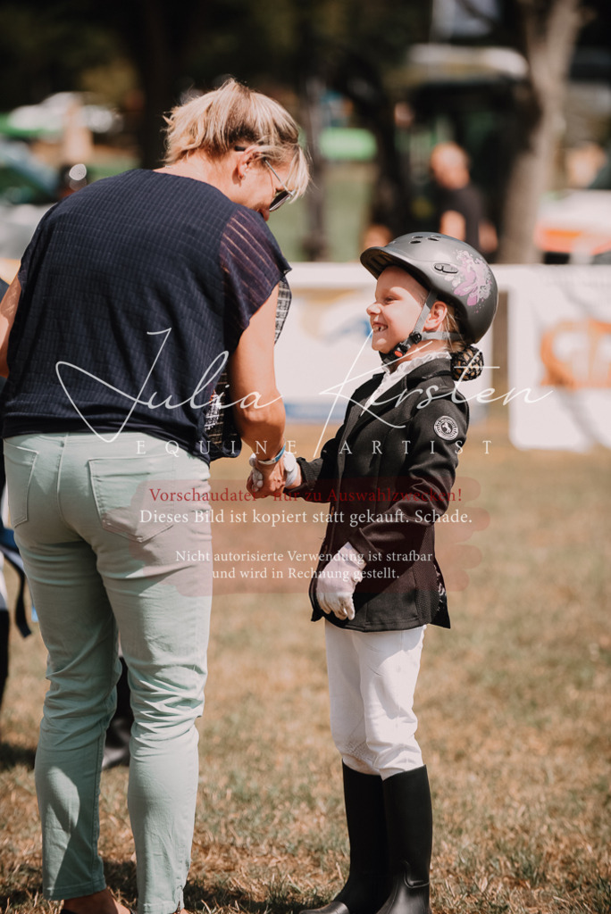 DSC_6360 | Pferde- und Turnierfotografie in Westsachsen. Pferdeportraits, Auftragszeichnungen und intuitive Kunst.