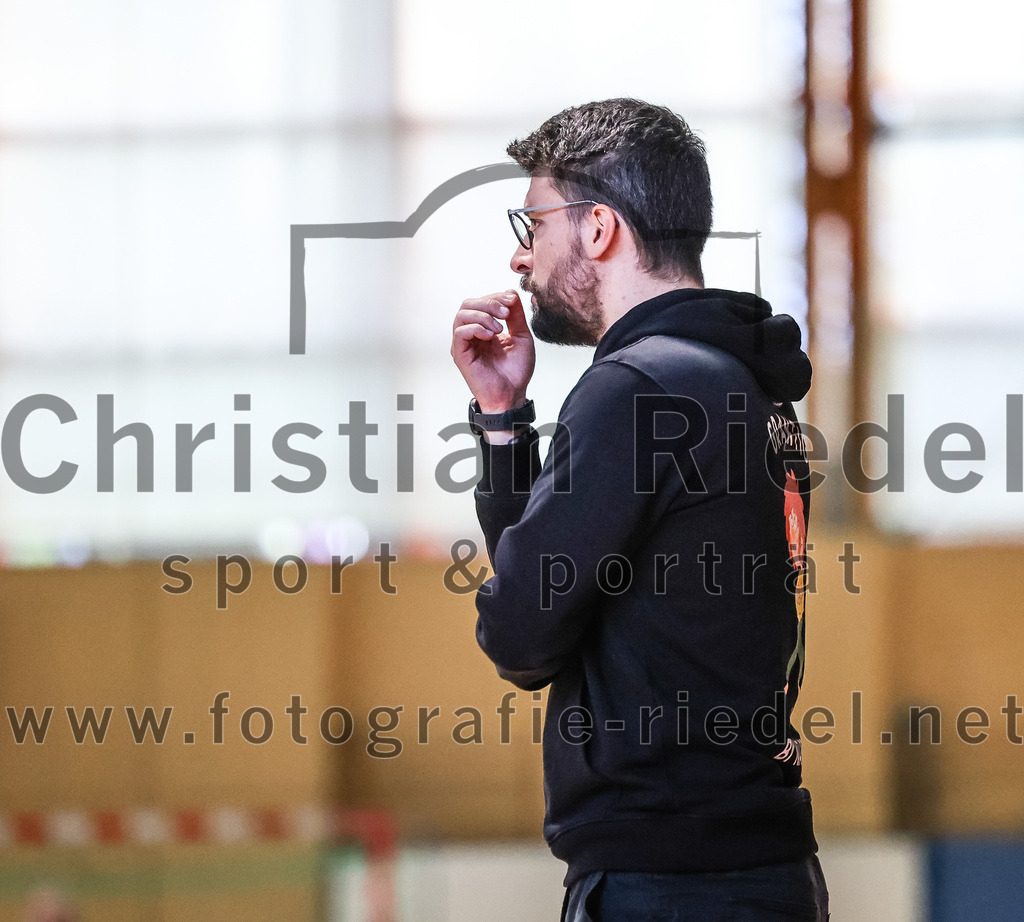 2024-10-13_001_SpVgg_Altenerding_gegen_SC_Freising | Erding, Deutschland, 13.10.2024:Handball, Bezirksoberliga Frauen Altbayern 2024 / 2024, 3. Spieltag, SpVgg Altenerding gegen SC Freising, Endergebnis: 26:35Trainer Andreas Hilz (HSG Freising-Neufahrn)Foto: Christian Riedel / fotografie-riedel.net