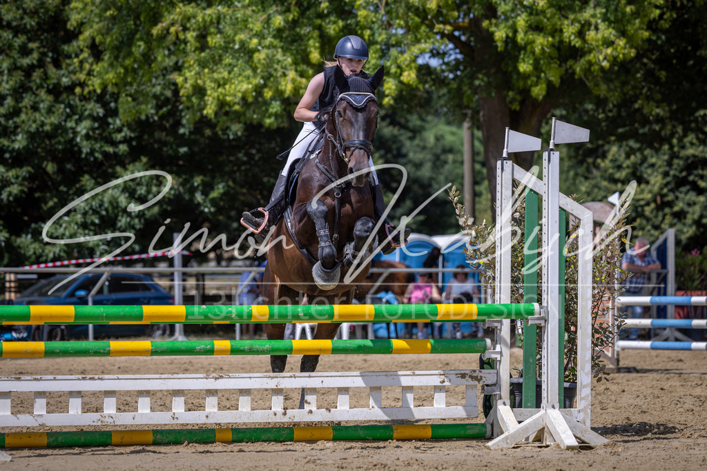 20260704-_3LI0394 | Tierfotografie Pferde, Hunde, Katzen, Haustiere.
Turnierfotografie Reitturniere, Reiten, Springreiten, Dressur in Hanau, dem Main-Kinzig-Kreis und dem Rhein-Main- Gebiet um Frankfurt