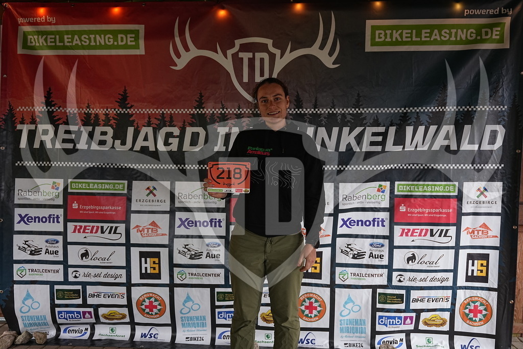 A1_09449 | Fotogalerie der Treibjagd im Dunkelwald - Dein MTB Etappenrennen im Erzgebirge - Realisiert mit Pictrs.com