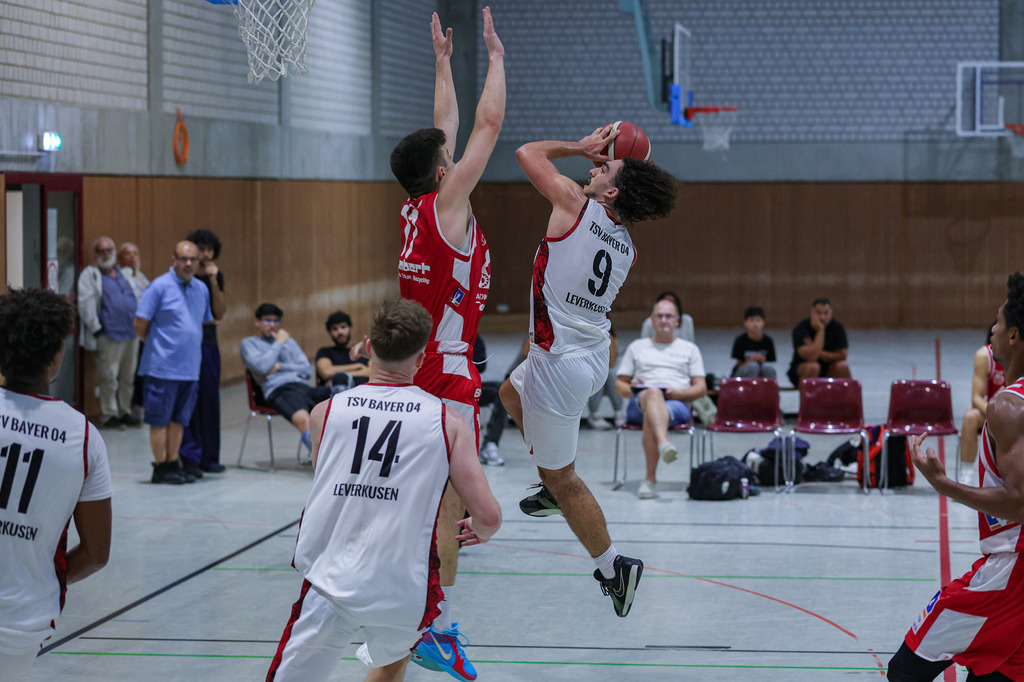 Regio Test BAYER GIANTS vs BSV Münsterland Baskets Wulfen-94 | Fotos von Basketballspielen aus dem Raum NRW fotografiert von Gero Mueller-Laschet und Daniel Schaefer - Realisiert mit Pictrs.com