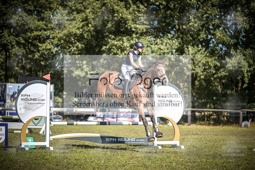 DOS_0760 | Entdecke hochwertige Reitturnierfotos von Foto Oger. Professionell, emotional und authentisch – jetzt Lieblingsmomente im Shop bestellen.Deutschlandweite Turnierfotografie. - Realisiert mit Pictrs.com