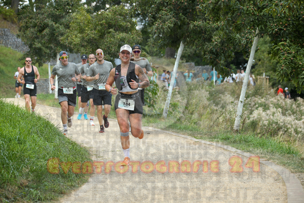 250824_1259_EX1_1073 | Sportfotografie im Rhein-Sieg Kreis, Köln, Bonn, NRW, Rheinland Pfalz, Hessen, etc. Unser Tätigkeitsfeld umfasst den Laufsport vom Volkslauf über den Marathon, Duathlon, Triathon bis zum Ultralauf wie Kölnpfad Ultra oder Schindertrail.