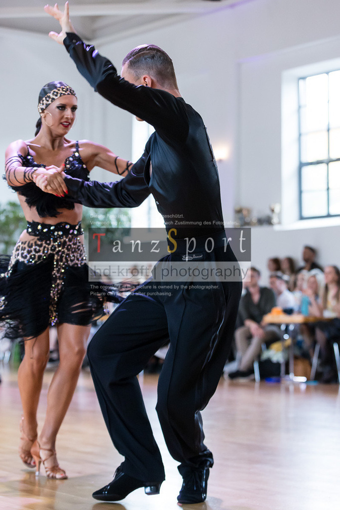 20240616_D-Cup-HGR-Latein_3751 | Tanzsportbilder, Standardtanz, Lateintanz, WDSF, DTV, LTVB, dancecomp, goc, hessen tanzt, blaues band der spree, walzer, tango, wiener walzer, slowfox, quickstepp, samba, rumba, cha-cha-cha, paso doble. jive, hd-kroft photography, turniertanzsport