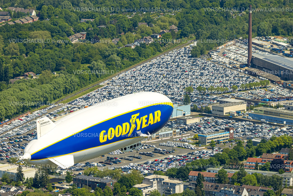 Essen230511774ZeppelinGoodYear | Luftbild, Zeppelin NT Rundflug über Essen, vor der CAT Automobillogistik,  Katernberg, Essen, Ruhrgebiet, Nordrhein-Westfalen, Deutschland