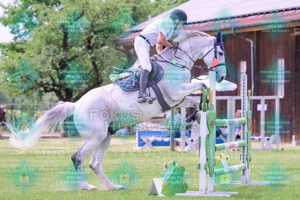 30052026-Forstinning-Prfg23-0121 | Fokus Hufschlag Fotografie - Realisiert mit Pictrs.com