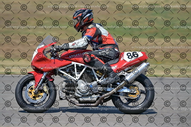 26bc03-2541 | markuskiefer.com - Realisiert mit Pictrs.com
